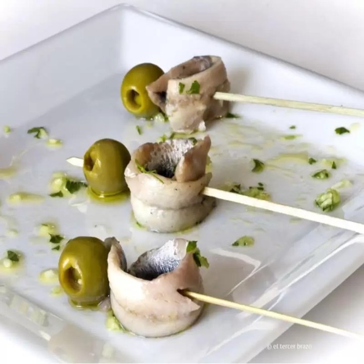 Boquerones, White Anchovies in Olive Oil, Garlic and Parsley, 850g - Shop Spanish Food Online -Gourmet At Home| Buy Online UK